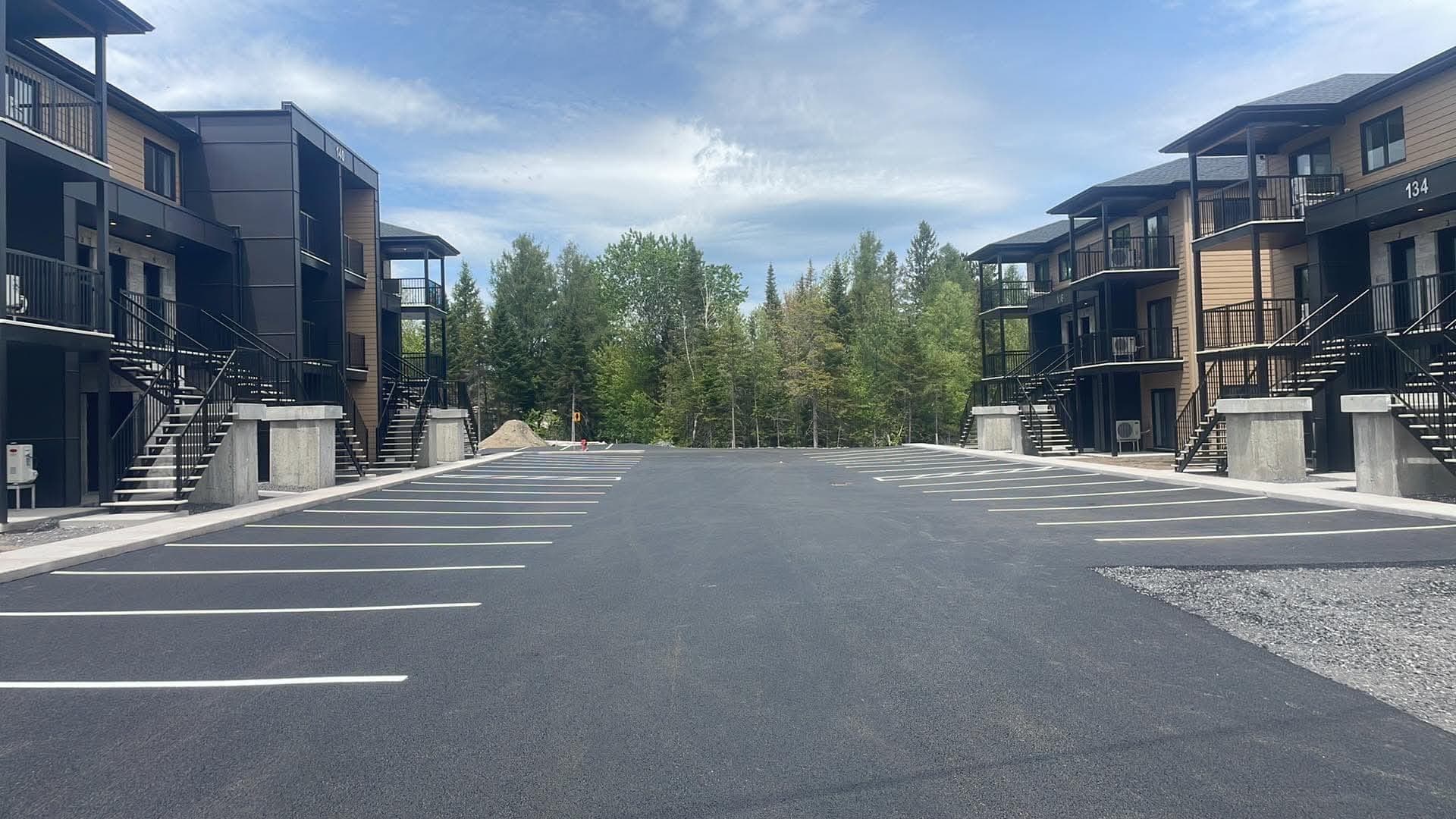 Réalisation Asphalte Nordique — Marquage routier à Québec